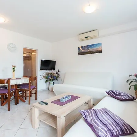 Apartment Apartman Studio Pula